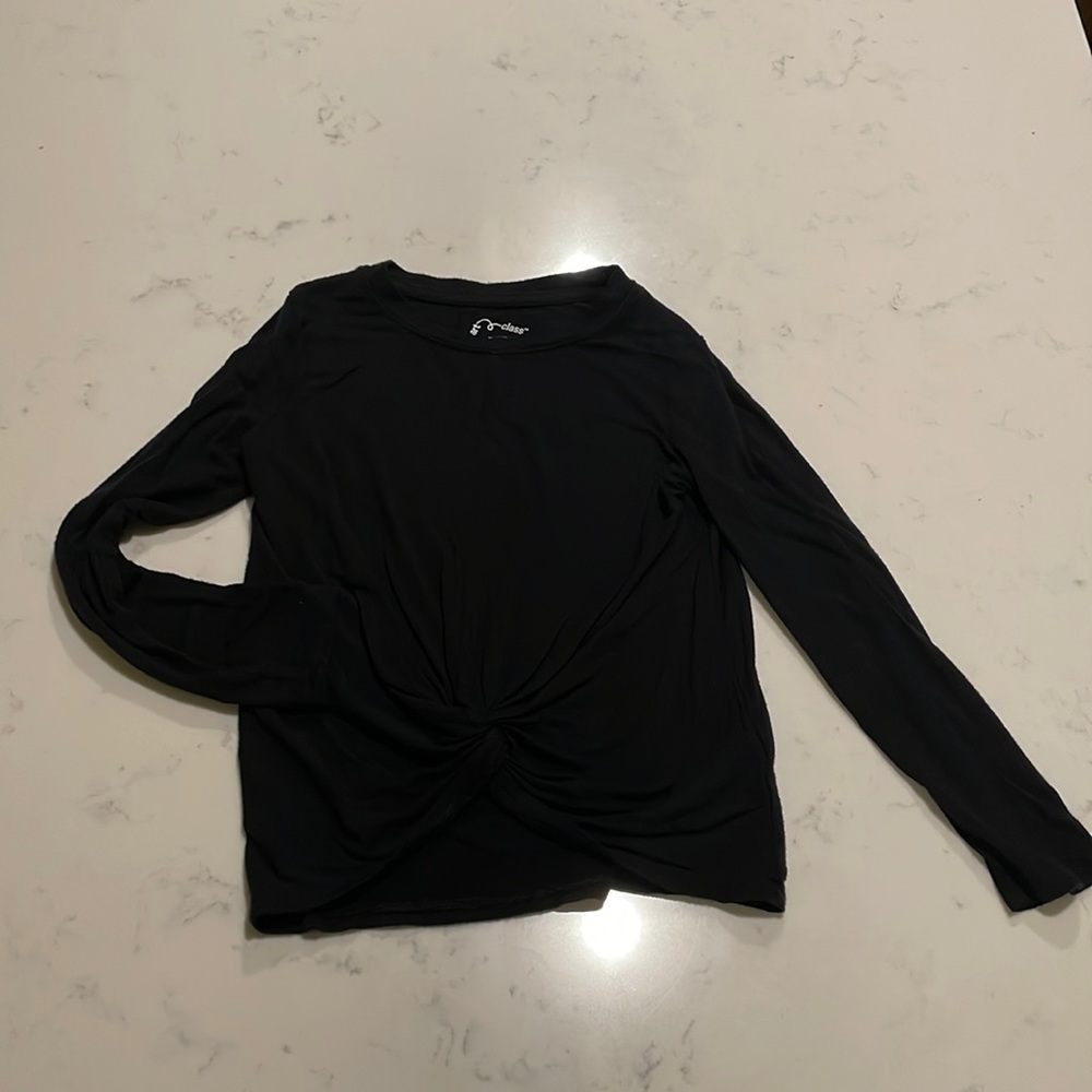 Long sleeve knotted tee